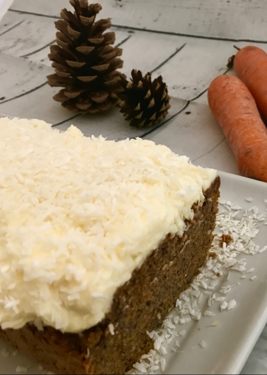Winterlicher Karottenkuchen mit Frischkäse-Kokos-Topping – Das große ...
